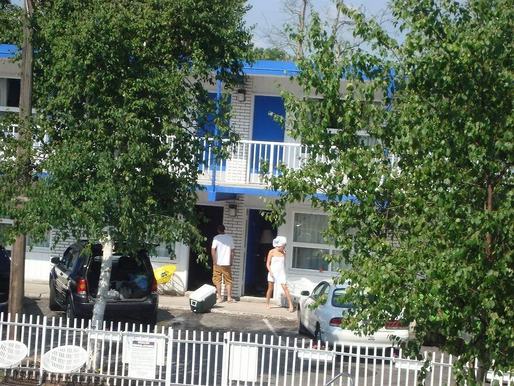 Joys Inn Niagara Falls 2*,  Canada
